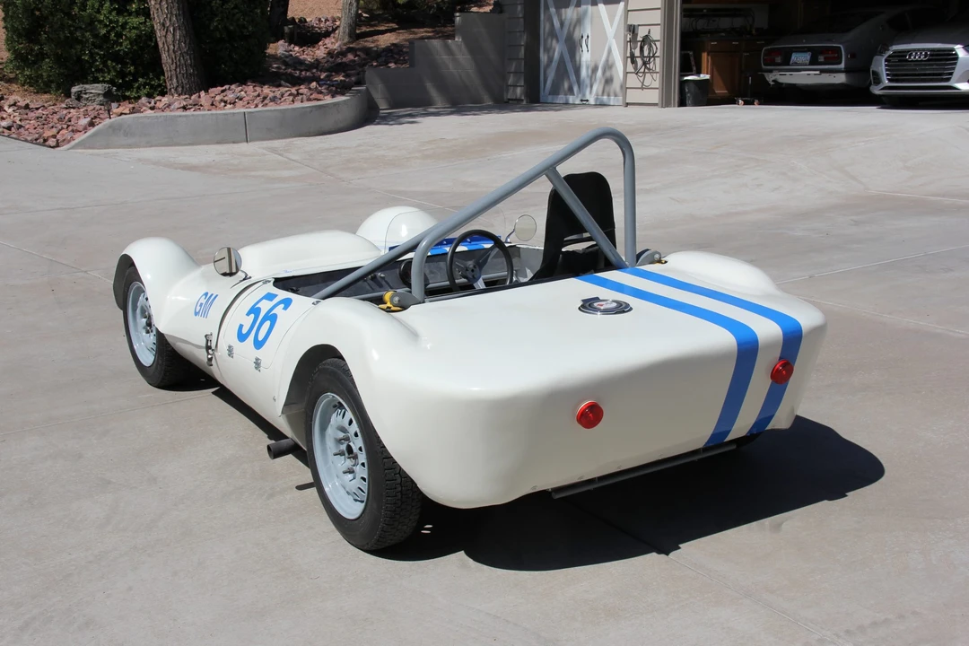 Elva - Image 13 of 31