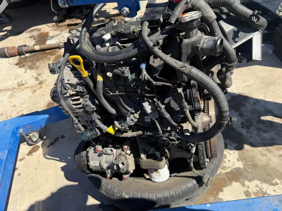 Parts & Memorabilia Engines - Image 4 of 7
