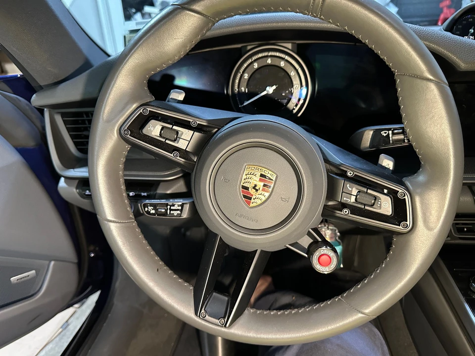 2020 Porsche 992 Carrera S - Image 9 of 25
