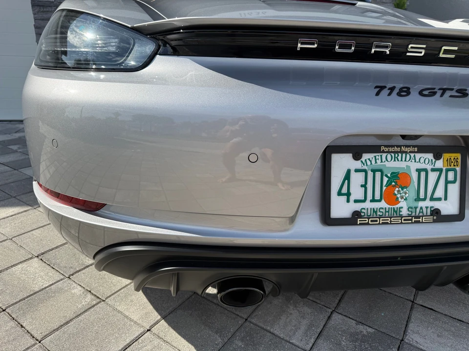 2023 Porsche - Image 10 of 12