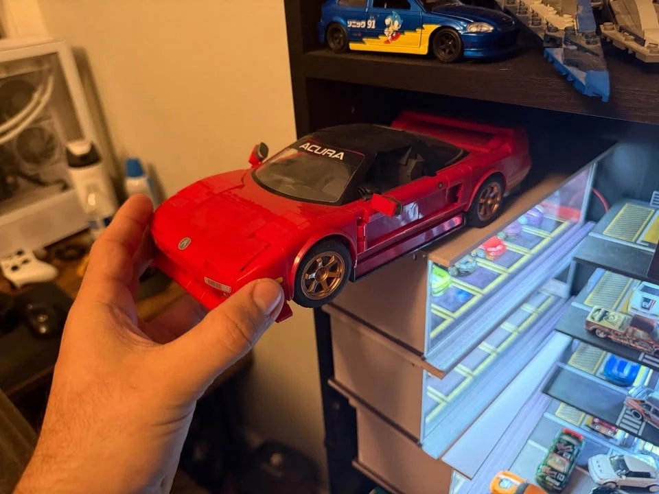 Parts & Memorabilia Scale Models - Image 2 of 5