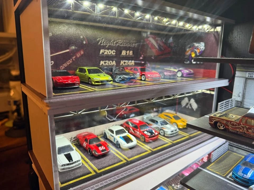 Parts & Memorabilia Scale Models - Image 3 of 5