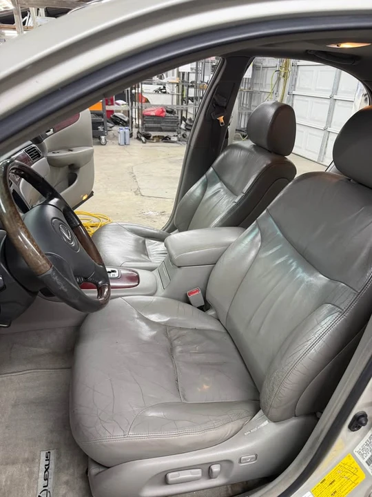 2002 Lexus ES 4th Gen - Image 4 of 10