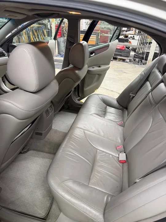 2002 Lexus ES 4th Gen - Image 8 of 10