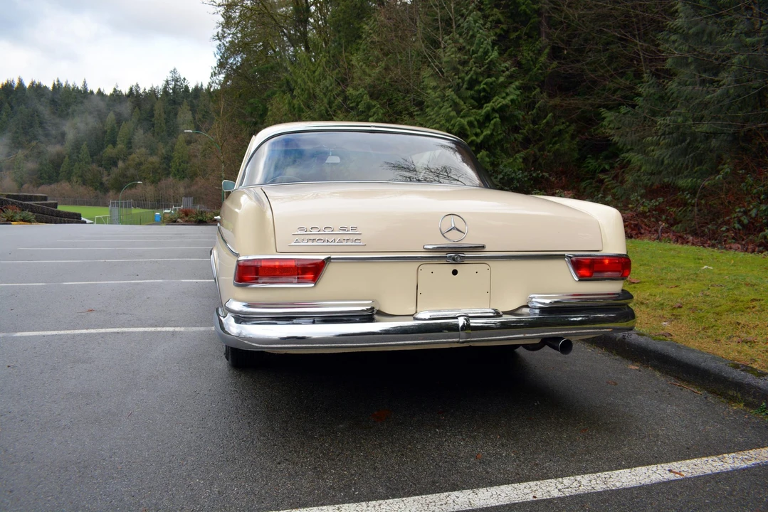 1962 Mercedes-Benz W112 - Image 8 of 31