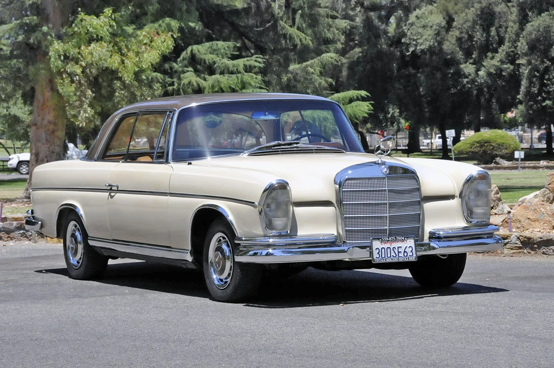 1963 Mercedes-Benz W112 - Image 2 of 31