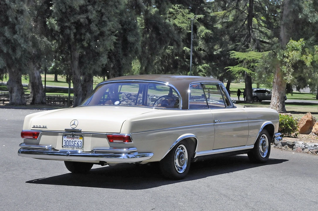 1963 Mercedes-Benz W112 - Image 14 of 31