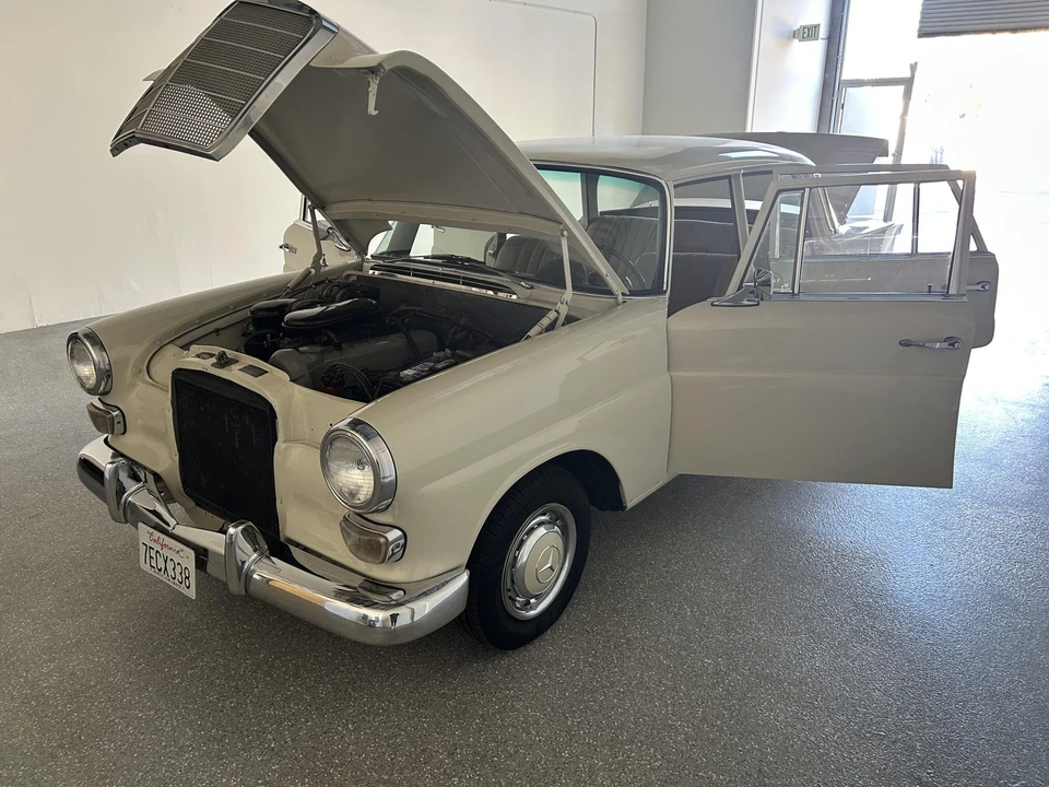 1966 Mercedes-Benz W110 - Image 24 of 31
