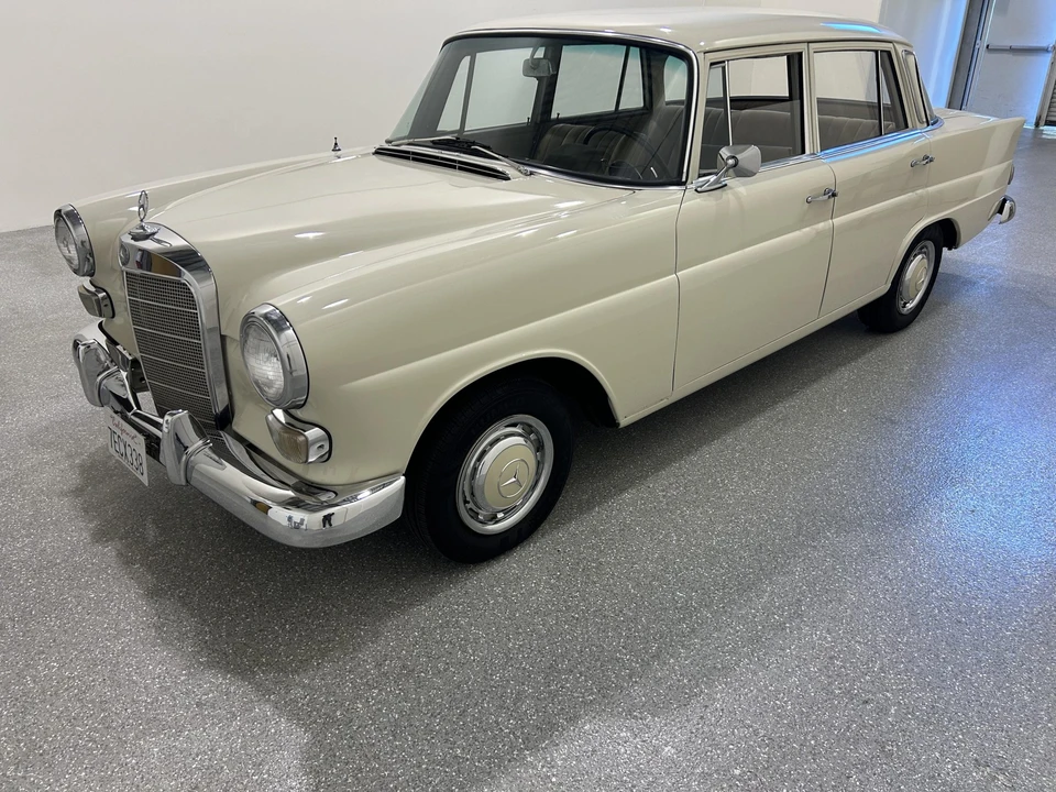1966 Mercedes-Benz W110 - Image 15 of 31