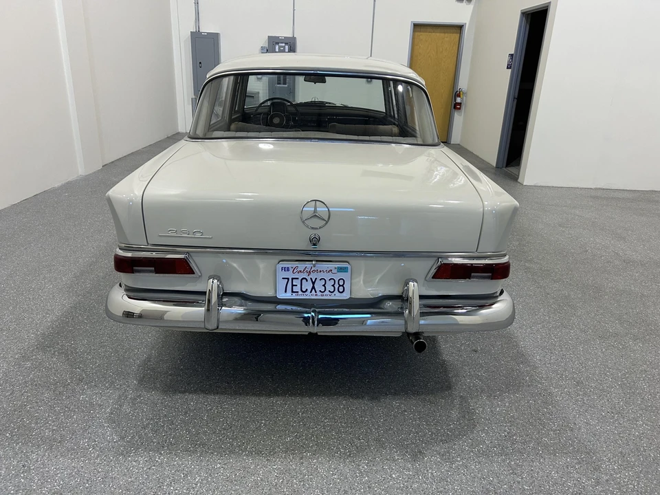 1966 Mercedes-Benz W110 - Image 17 of 31