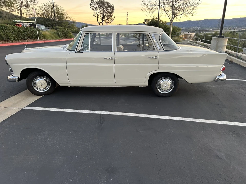 1966 Mercedes-Benz W110 - Image 6 of 31