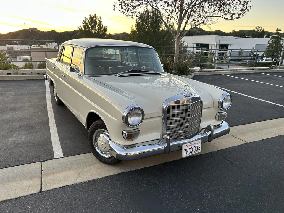 1966 Mercedes-Benz W110 - Image 3 of 31