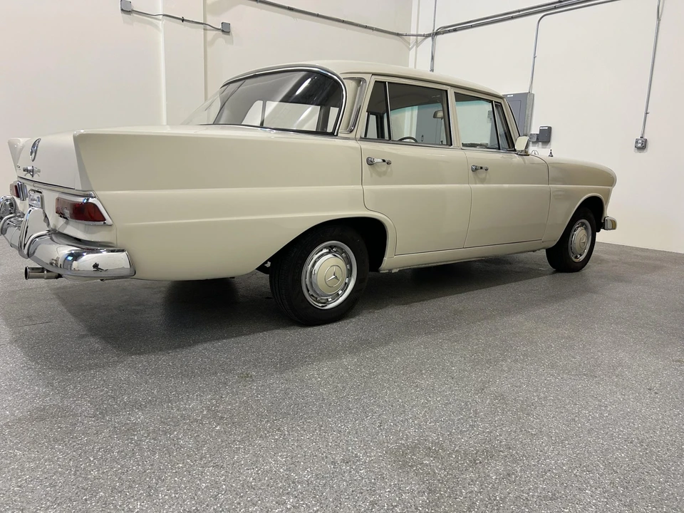 1966 Mercedes-Benz W110 - Image 27 of 31