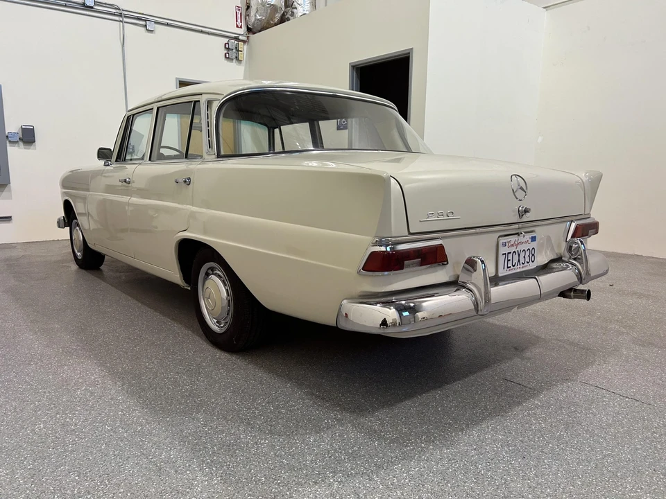 1966 Mercedes-Benz W110 - Image 7 of 31