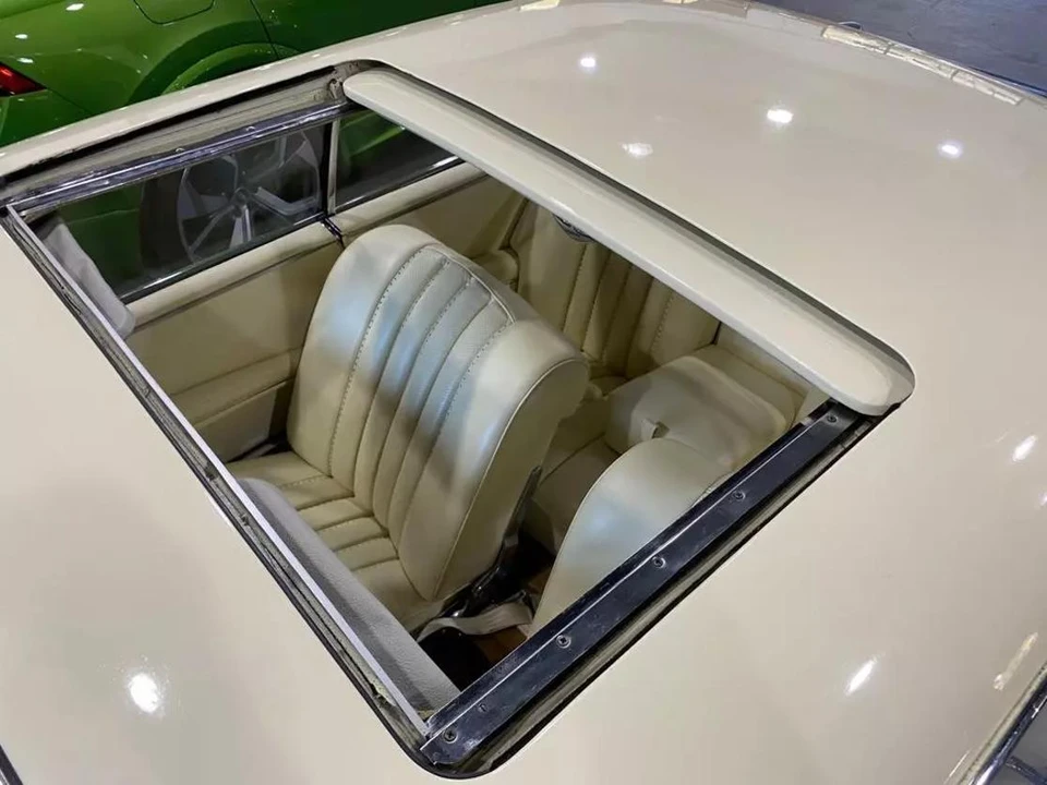 1966 Mercedes-Benz W111 Coupe - Image 14 of 31