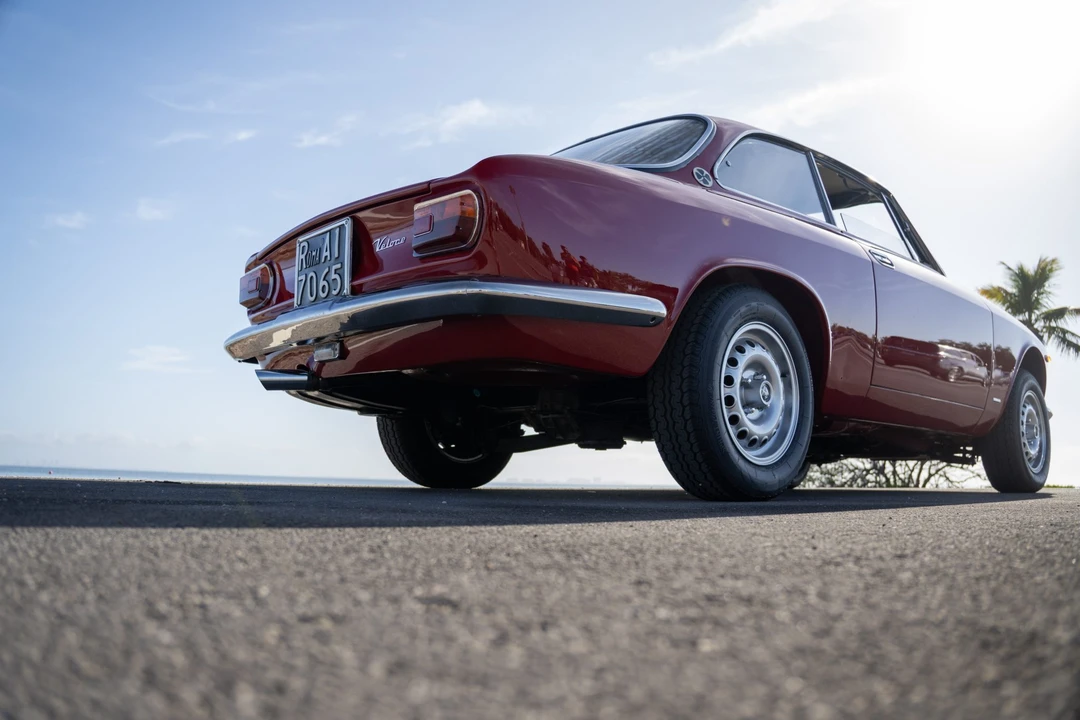 1967 Alfa Romeo Giulia Sprint GT Veloce - Image 29 of 31