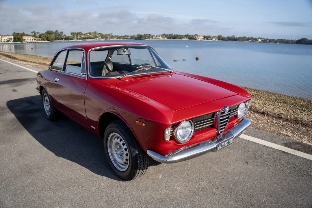 1967 Alfa Romeo Giulia Sprint GT Veloce - Image 18 of 31