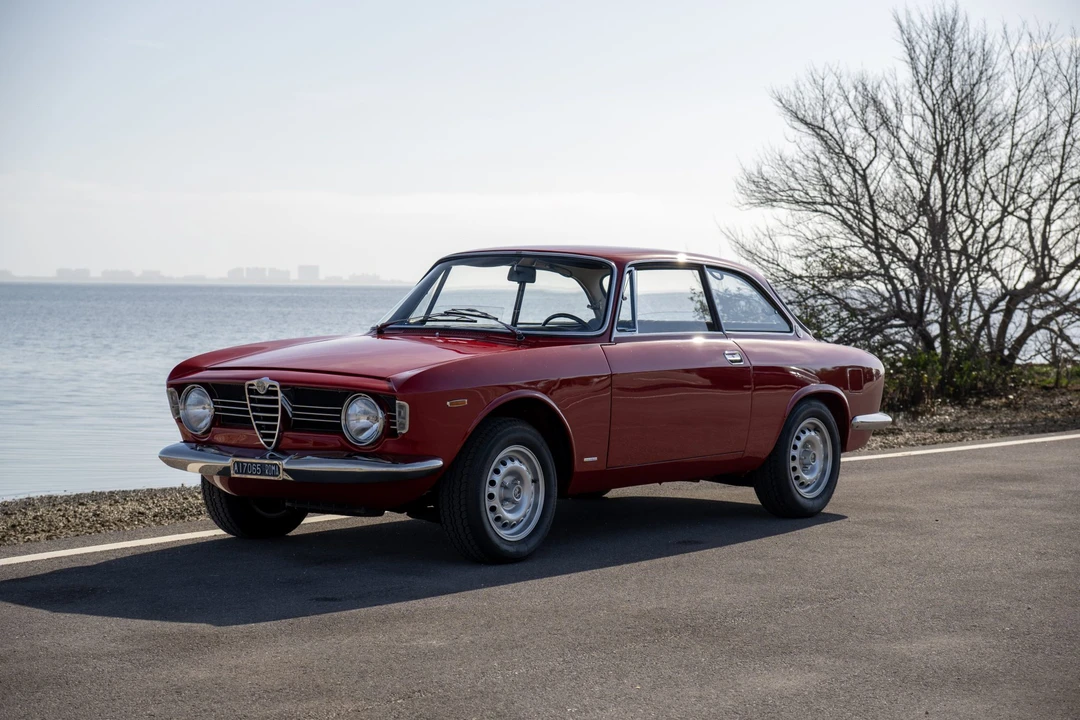1967 Alfa Romeo Giulia Sprint GT Veloce - Image 3 of 31