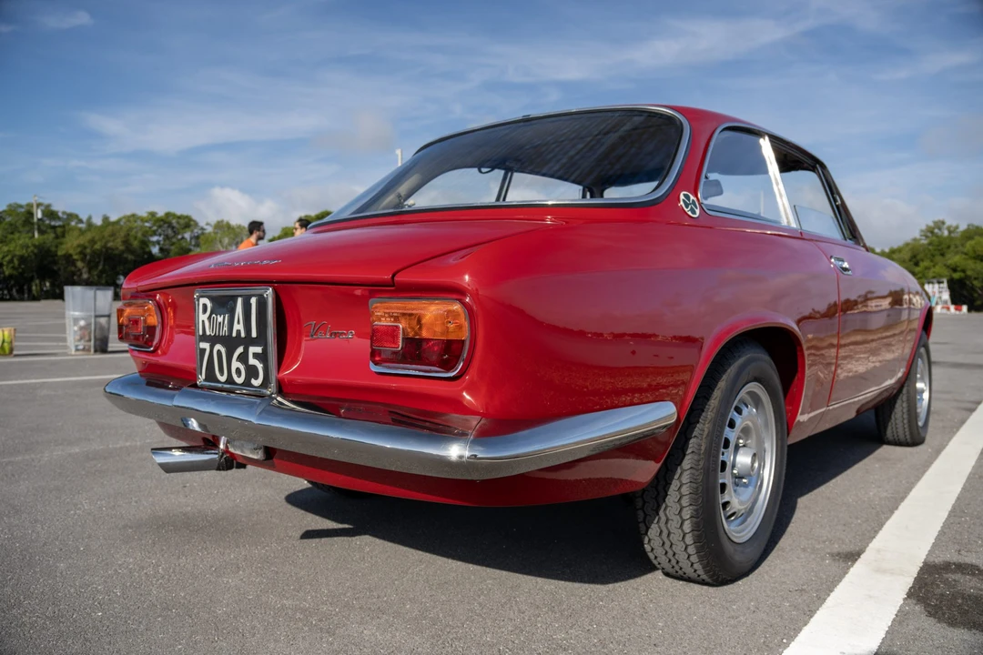 1967 Alfa Romeo Giulia Sprint GT Veloce - Image 31 of 31