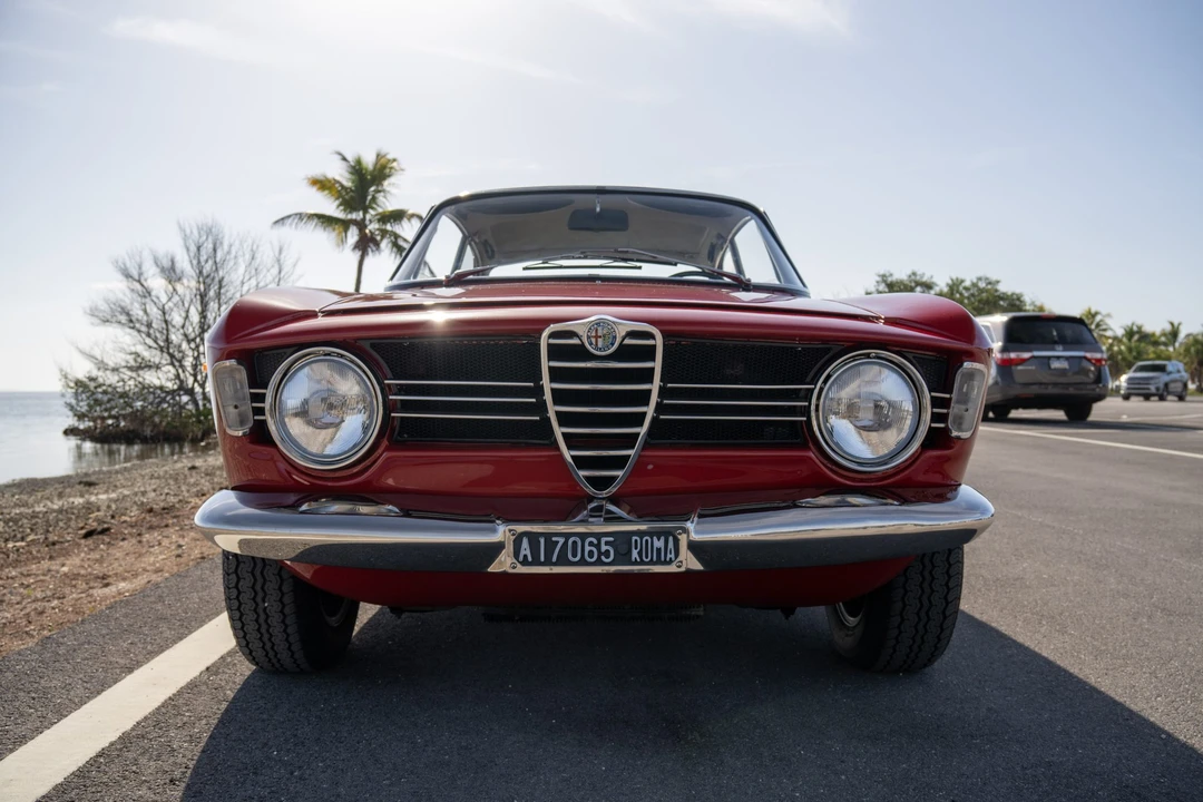 1967 Alfa Romeo Giulia Sprint GT Veloce - Image 12 of 31