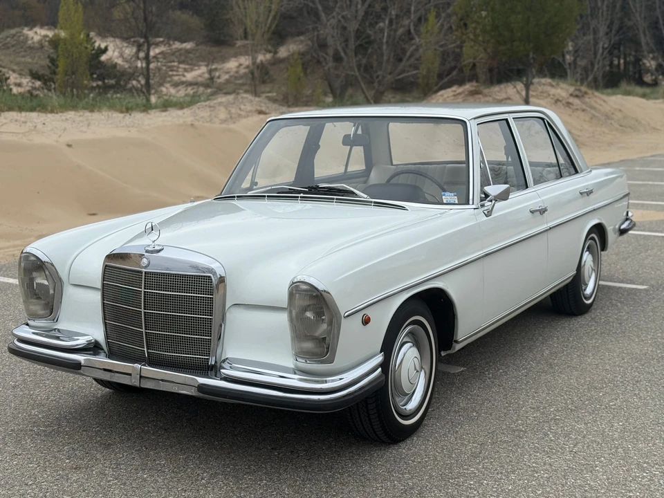 1967 Mercedes-Benz W108 & W109 - Image 17 of 31
