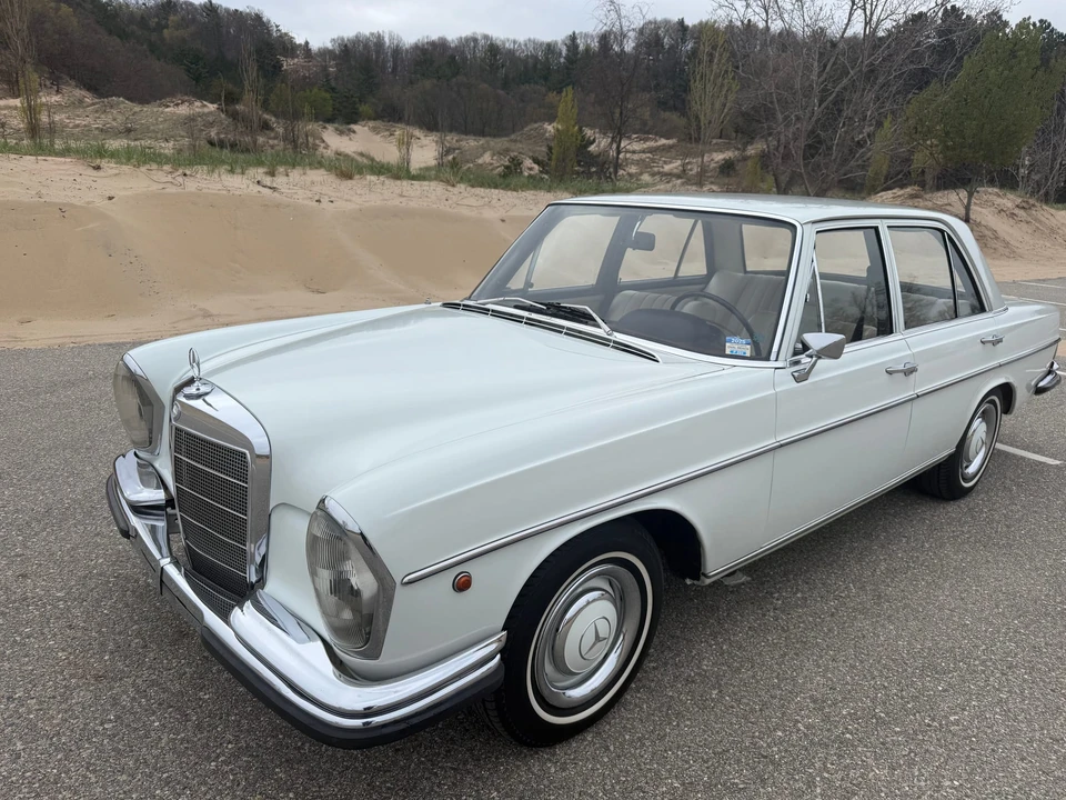 1967 Mercedes-Benz W108 & W109 - Image 16 of 31