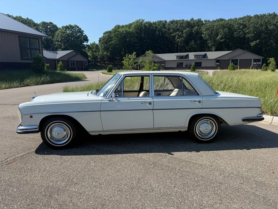1967 Mercedes-Benz W108 & W109 - Image 13 of 31