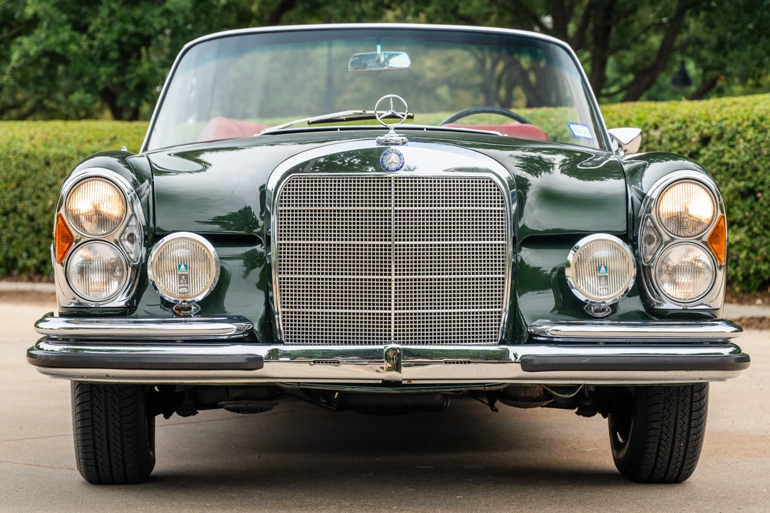 1967 Mercedes-Benz W111 Cabriolet - Image 4 of 31