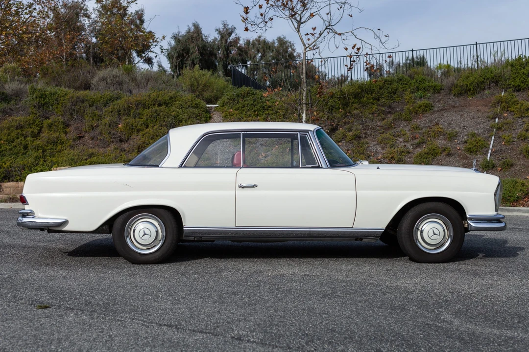 1967 Mercedes-Benz W111 Coupe - Image 9 of 31