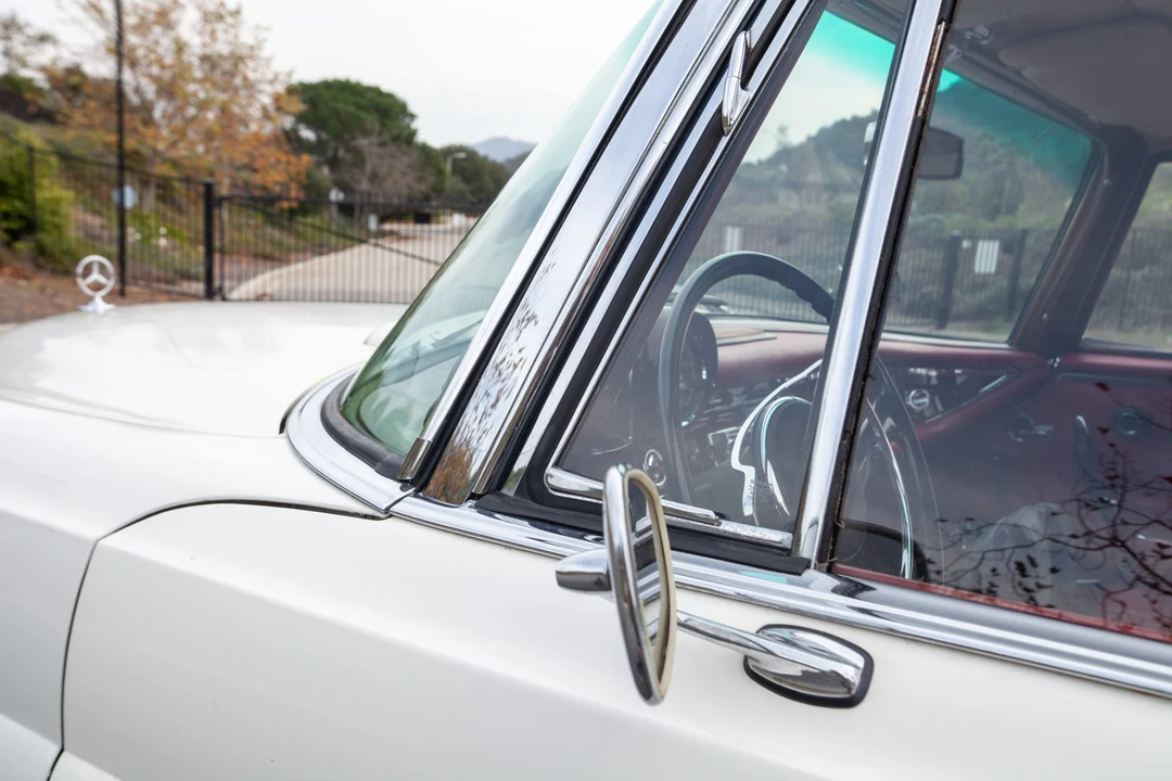 1967 Mercedes-Benz W111 Coupe - Image 21 of 31