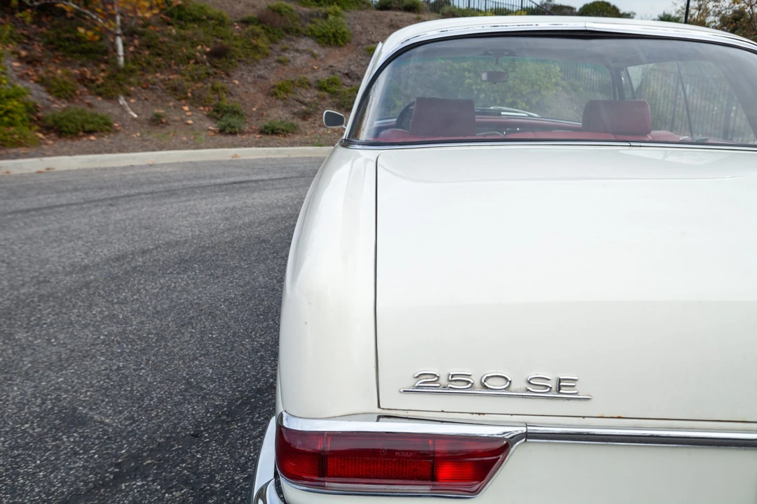 1967 Mercedes-Benz W111 Coupe - Image 27 of 31