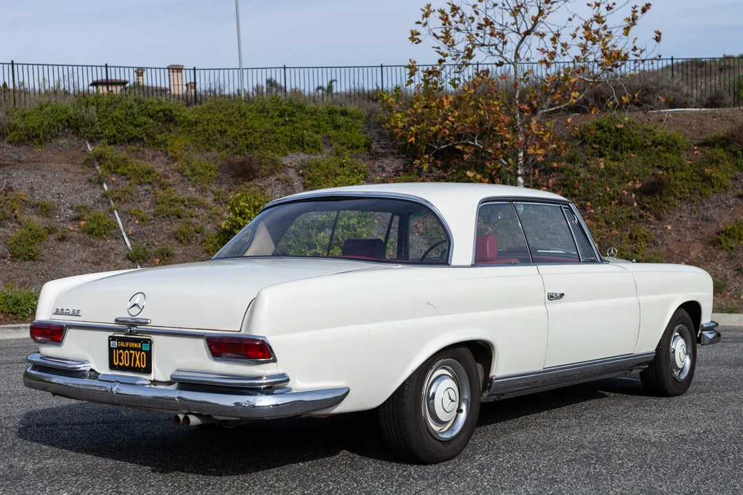 1967 Mercedes-Benz W111 Coupe - Image 8 of 31