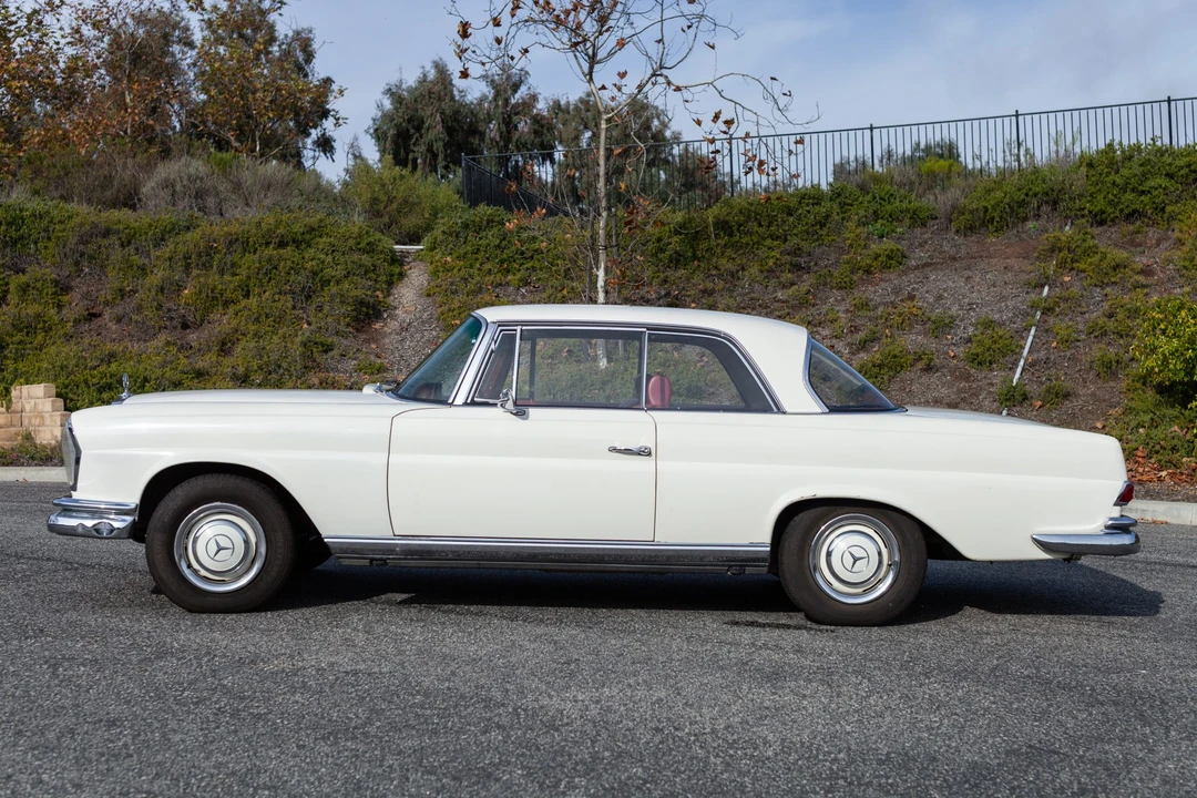 1967 Mercedes-Benz W111 Coupe - Image 4 of 31