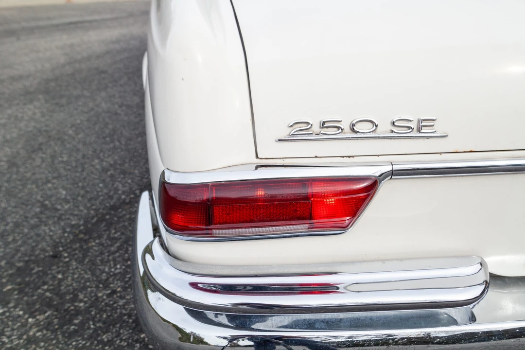 1967 Mercedes-Benz W111 Coupe - Image 29 of 31