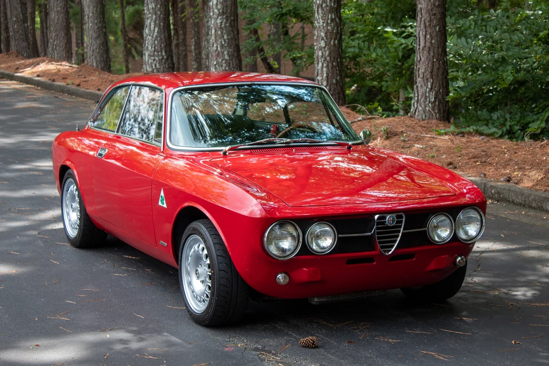 1969 Alfa Romeo 1750 GT Veloce - Image 22 of 31