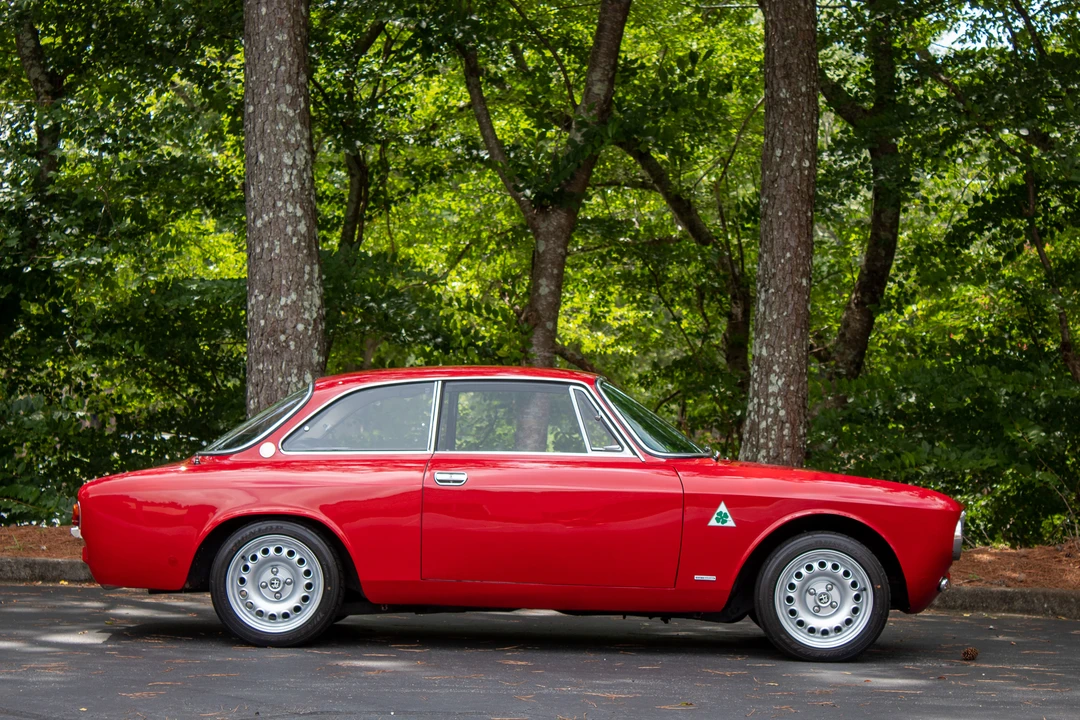 1969 Alfa Romeo 1750 GT Veloce - Image 19 of 31