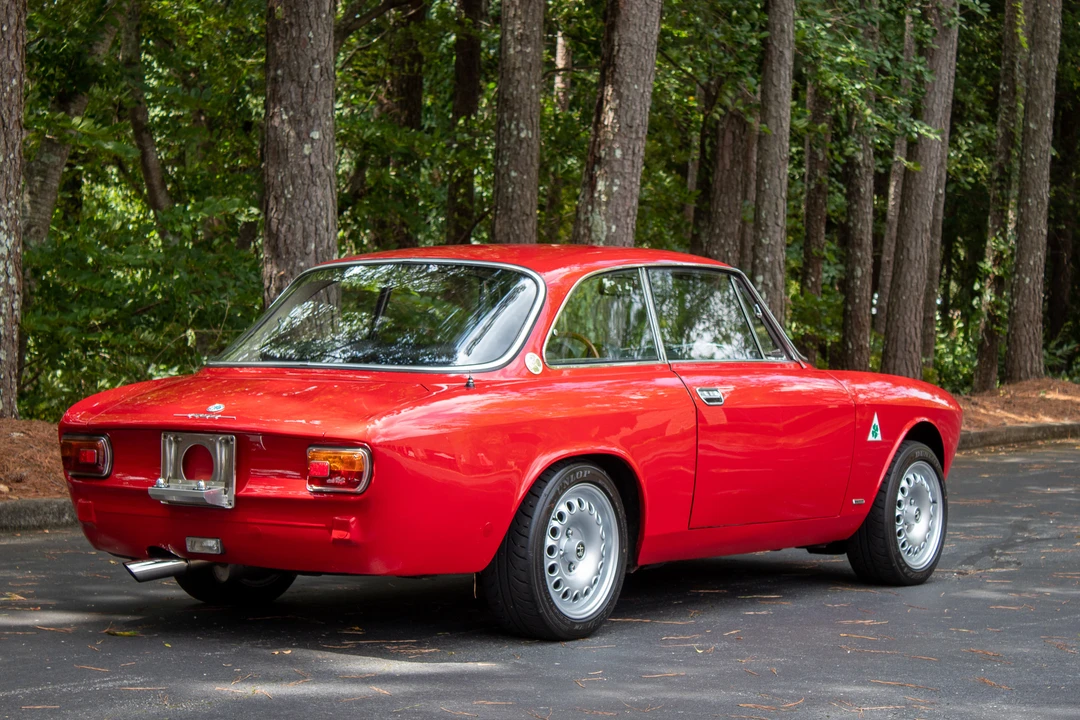 1969 Alfa Romeo 1750 GT Veloce - Image 16 of 31