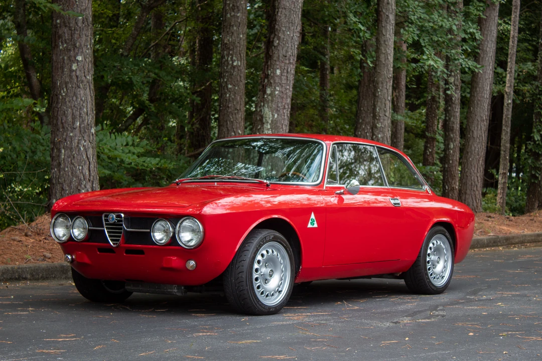 1969 Alfa Romeo 1750 GT Veloce - Image 5 of 31