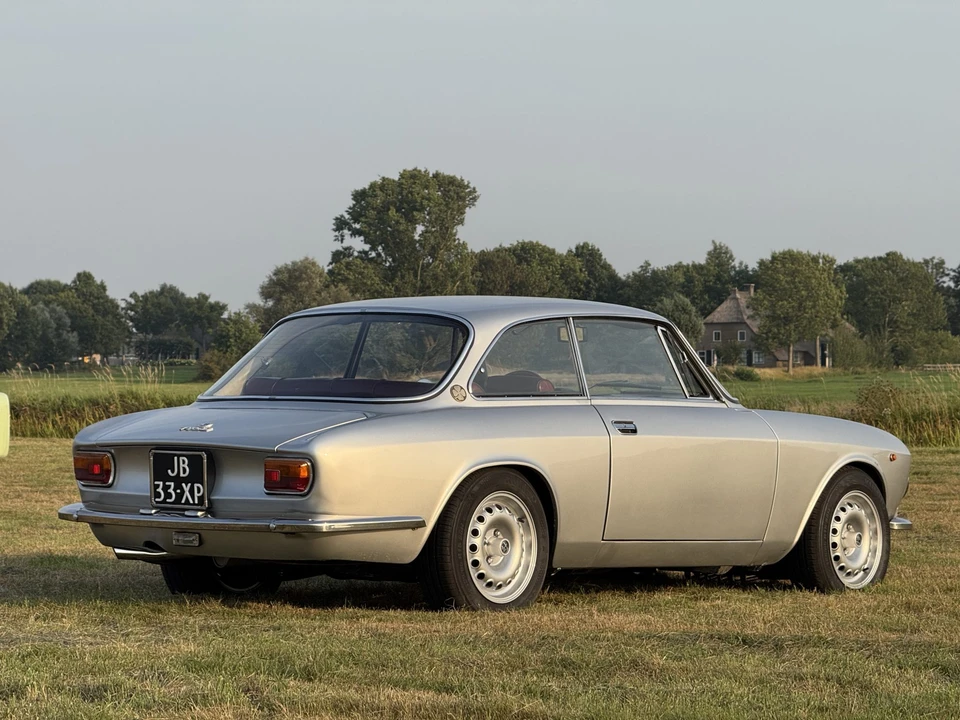 1970 Alfa Romeo 1750 GT Veloce - Image 31 of 31