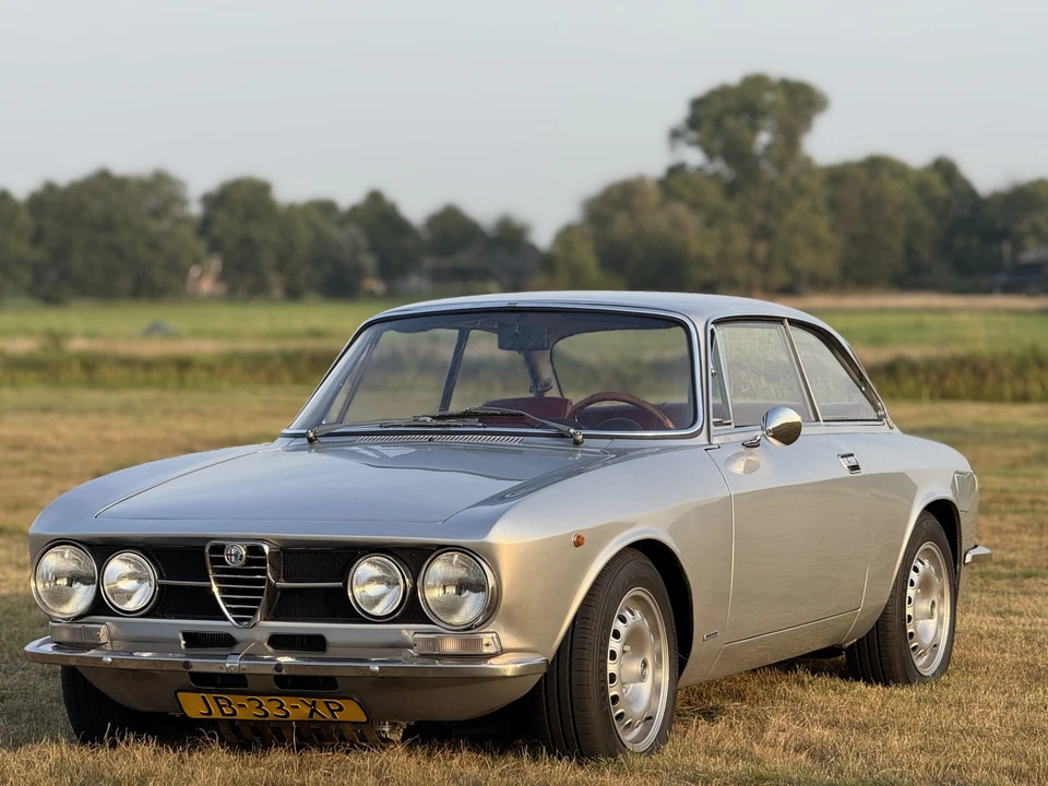 1970 Alfa Romeo 1750 GT Veloce - Image 10 of 31