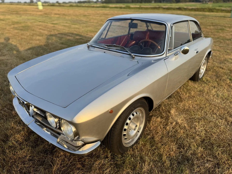 1970 Alfa Romeo 1750 GT Veloce - Image 8 of 31
