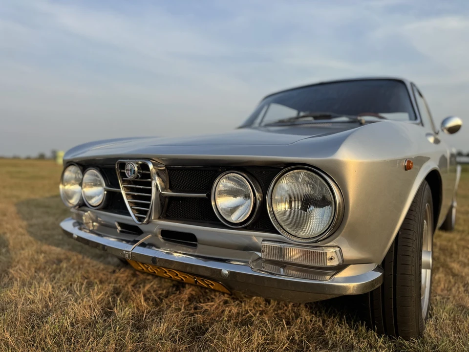 1970 Alfa Romeo 1750 GT Veloce - Image 15 of 31