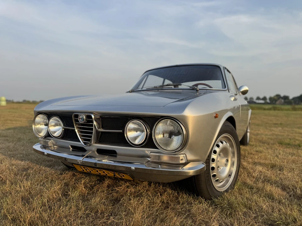 1970 Alfa Romeo 1750 GT Veloce - Image 14 of 31