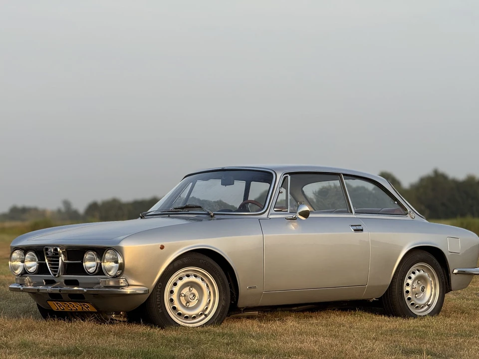 1970 Alfa Romeo 1750 GT Veloce - Image 6 of 31