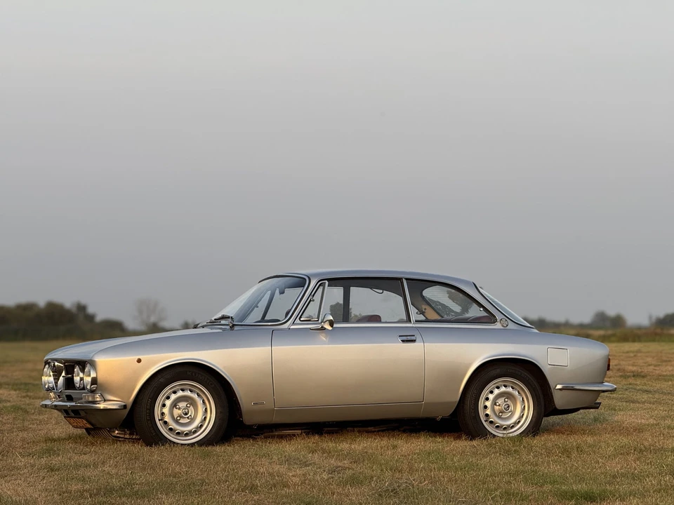 1970 Alfa Romeo 1750 GT Veloce - Image 3 of 31