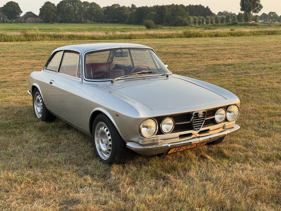 1970 Alfa Romeo 1750 GT Veloce - Image 23 of 31