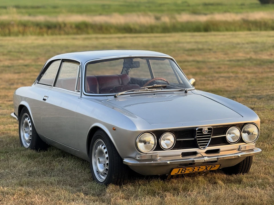 1970 Alfa Romeo 1750 GT Veloce - Image 21 of 31