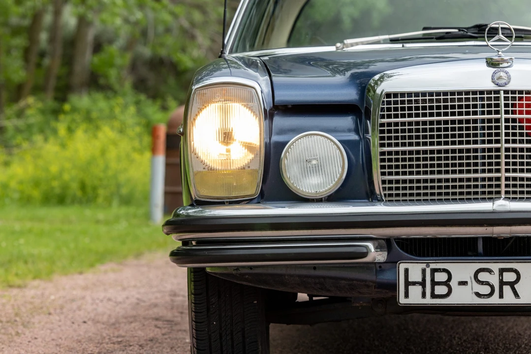 1970 Mercedes-Benz W114 & W115 - Image 14 of 31