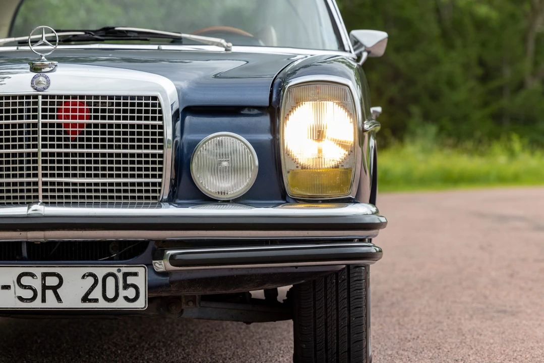 1970 Mercedes-Benz W114 & W115 - Image 13 of 31
