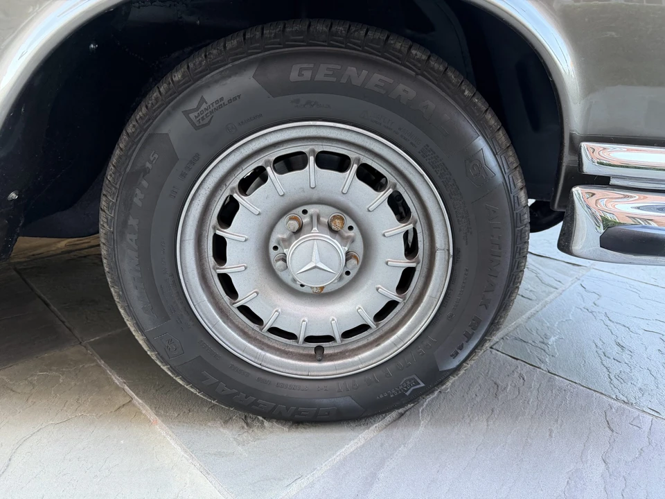 1970 Mercedes-Benz W111 280SE 3.5 Coupe - Image 21 of 31